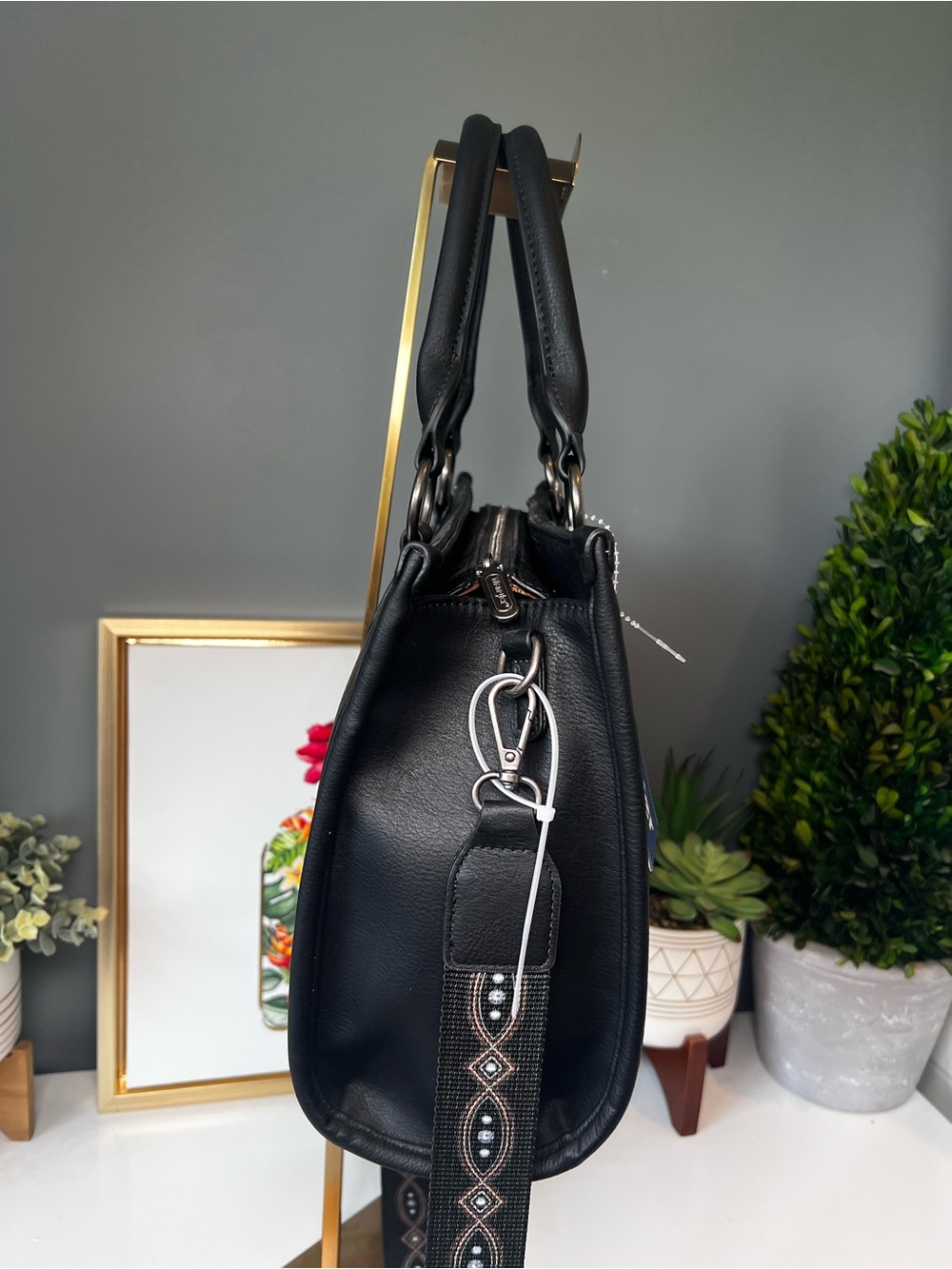 Wrangler Southwestern Tooled Tote Bag Black Faux Leather Western Satchel NWT - Picture 6 of 11